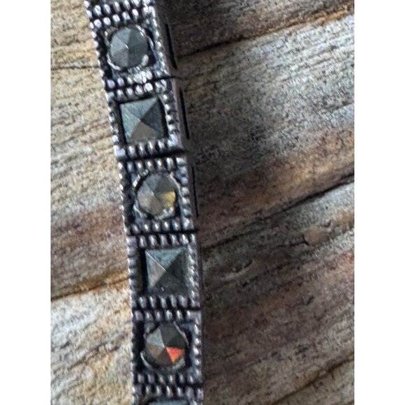 Vintage Sterling Silver 925 Bracelet With Geometric Design & Secure Clasp - Picture 3 of 5